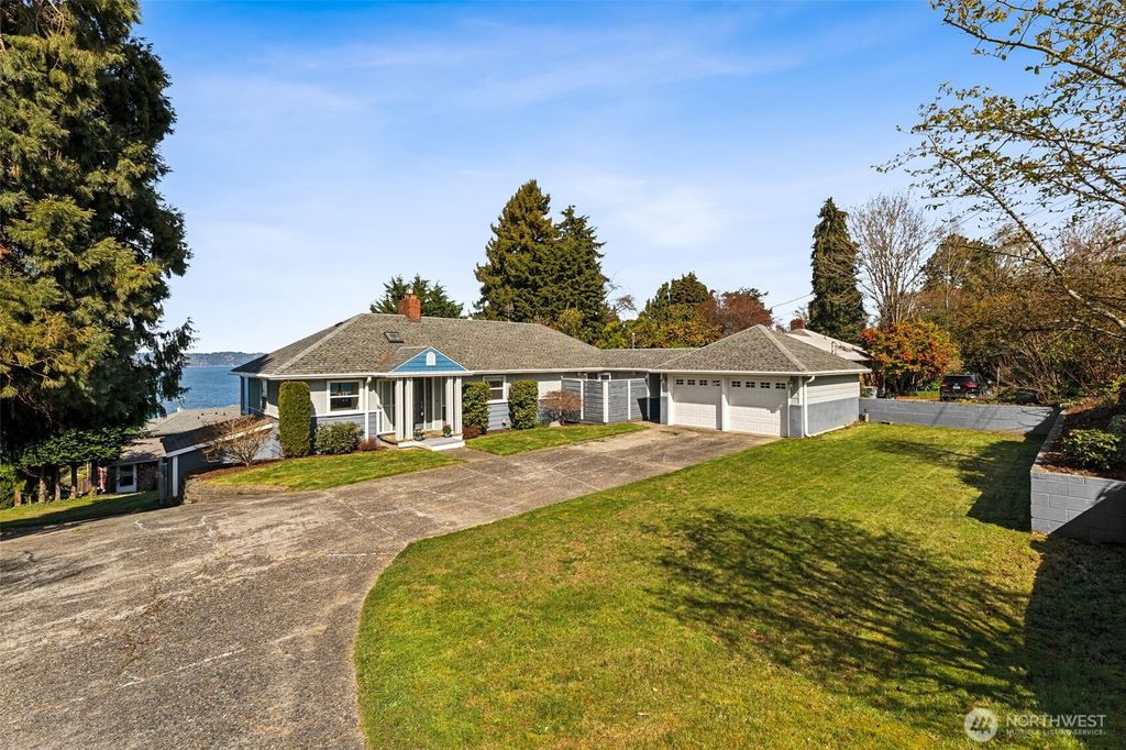 Photo of 8424 East Side Drive NE, Tacoma, WA 98422 (MLS # 2499264)