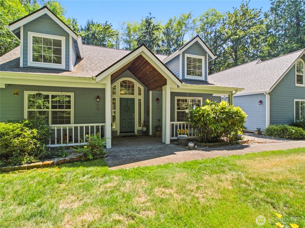 Photo of 3412 Quail Creek Ln LN NE, Olympia, WA 98516 (MLS # 2545743)