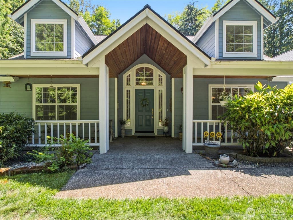 Photo of 3412 Quail Creek Ln LN NE, Olympia, WA 98516 (MLS # 2545743)