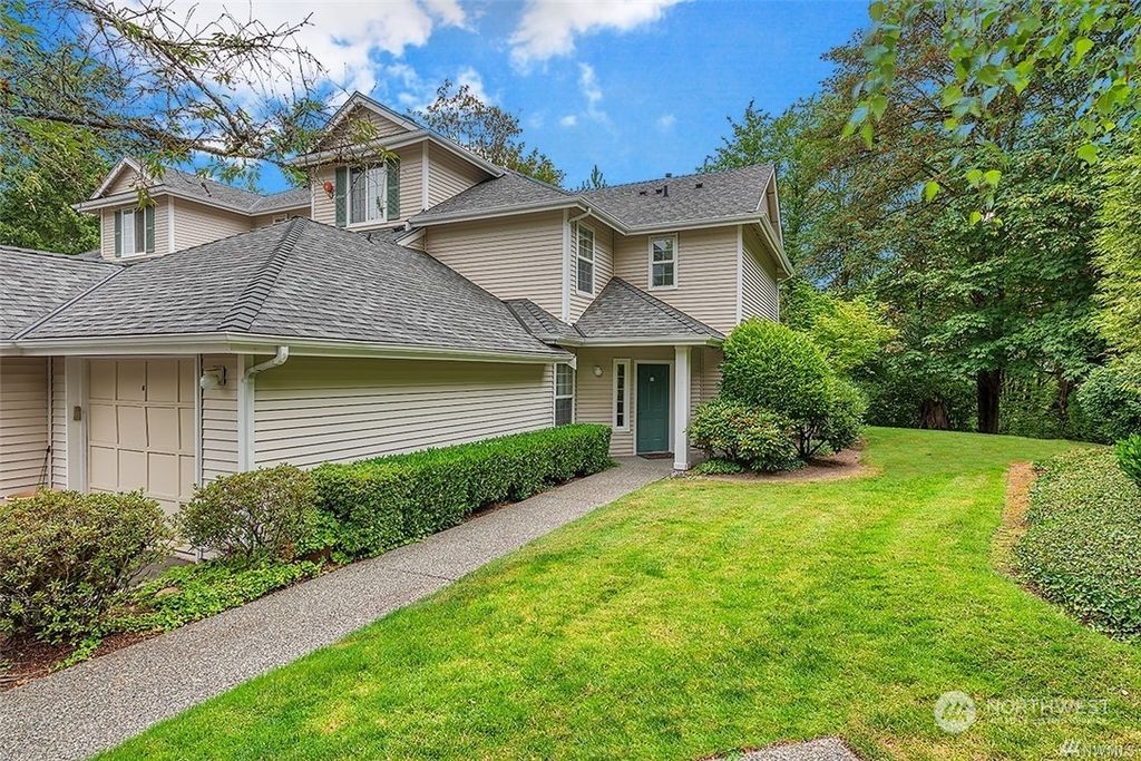 Photo of 12118 NE 171st Place #E204, Bothell, WA 98011 (MLS # 2142207)