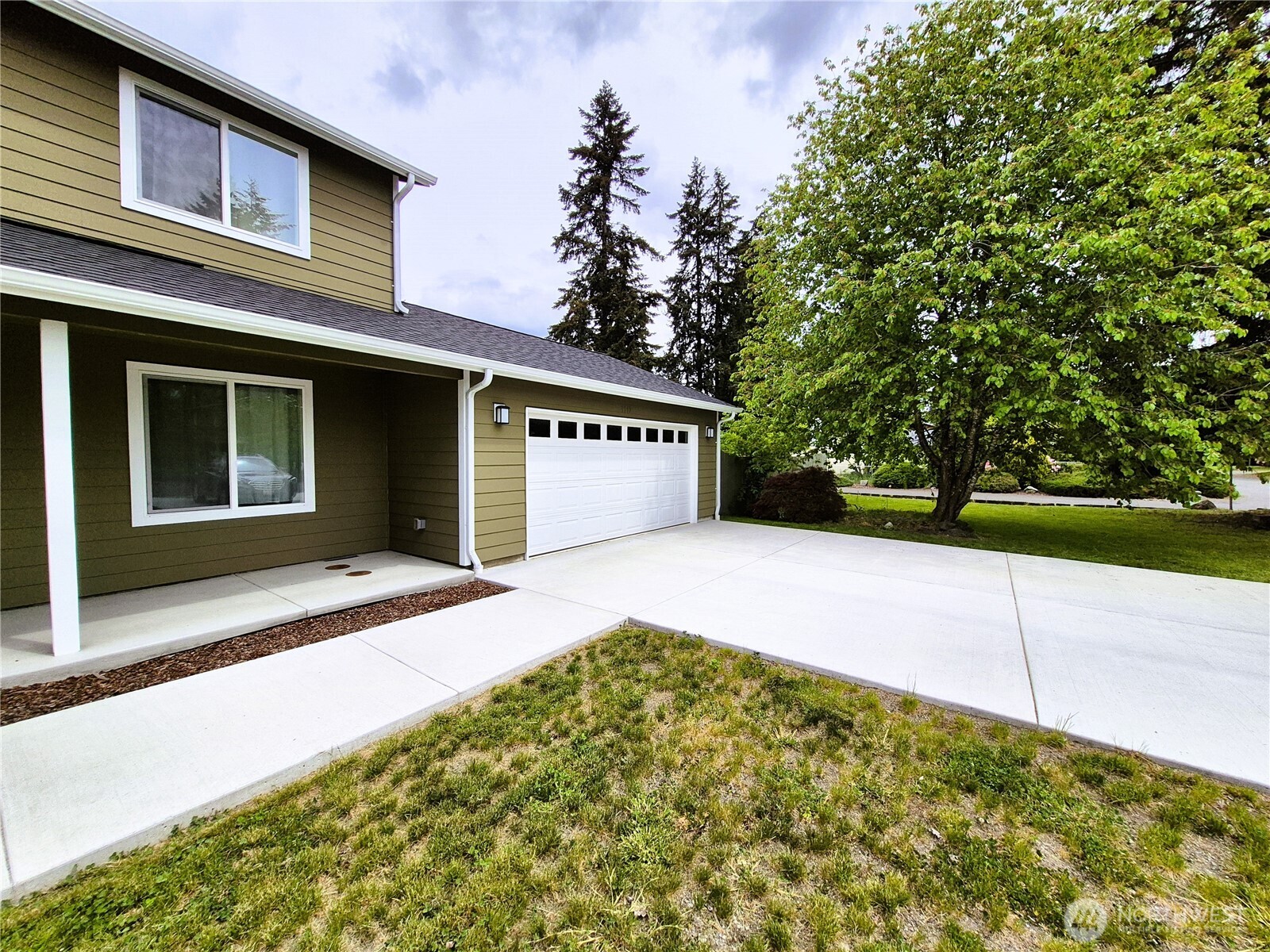 1519 156th Street Ct E