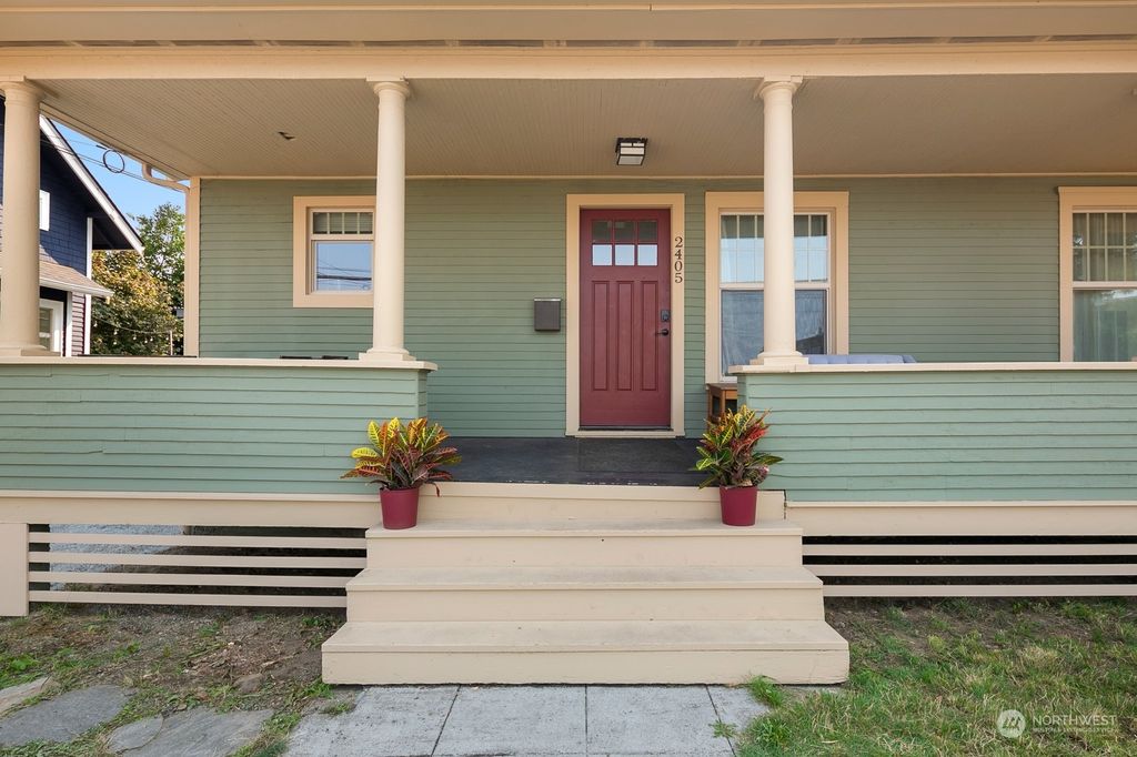 Photo of 220 24th Avenue, Seattle, WA 98122 (MLS # 2329701)