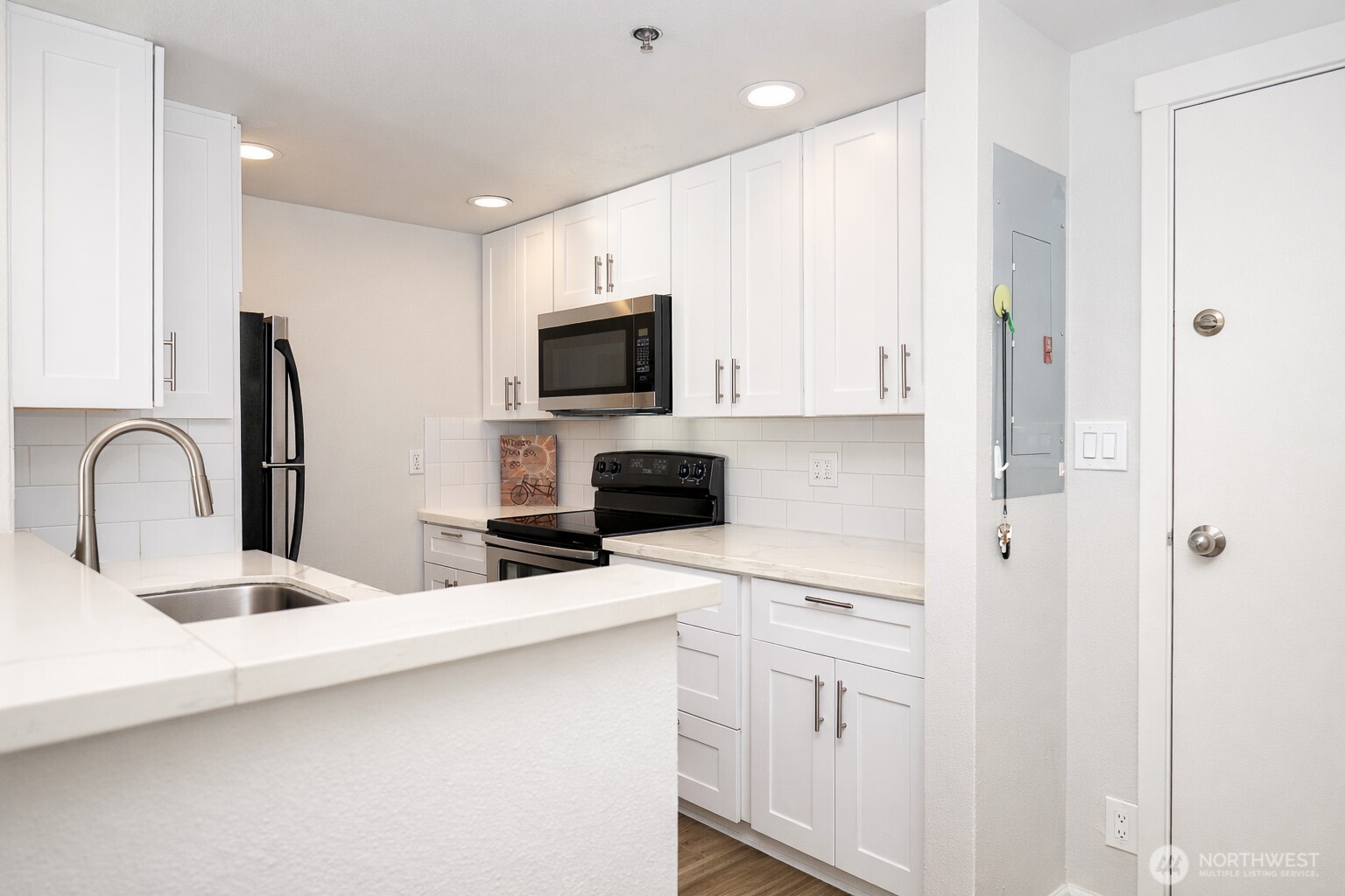121 Vine Street 1702