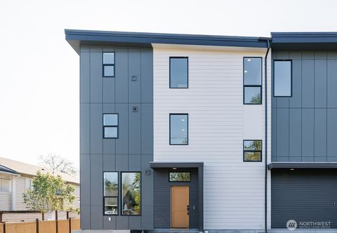 3003 S Dakota Street 1 Seattle WA 98108