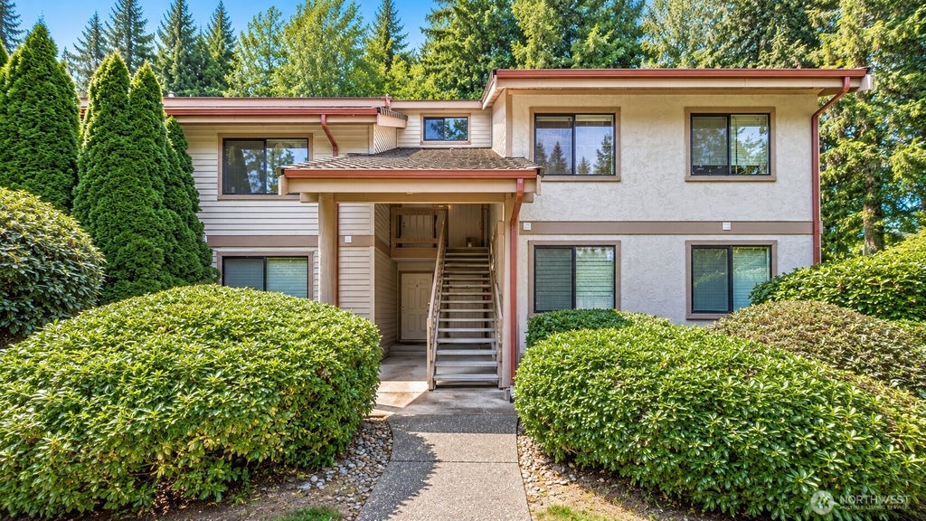 Photo of 17515 118th Avenue SE #B6, Renton, WA 98058 (MLS # 2593033)