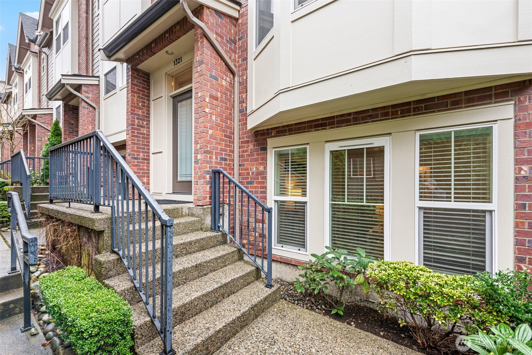 1321 Greenwish Walk NE