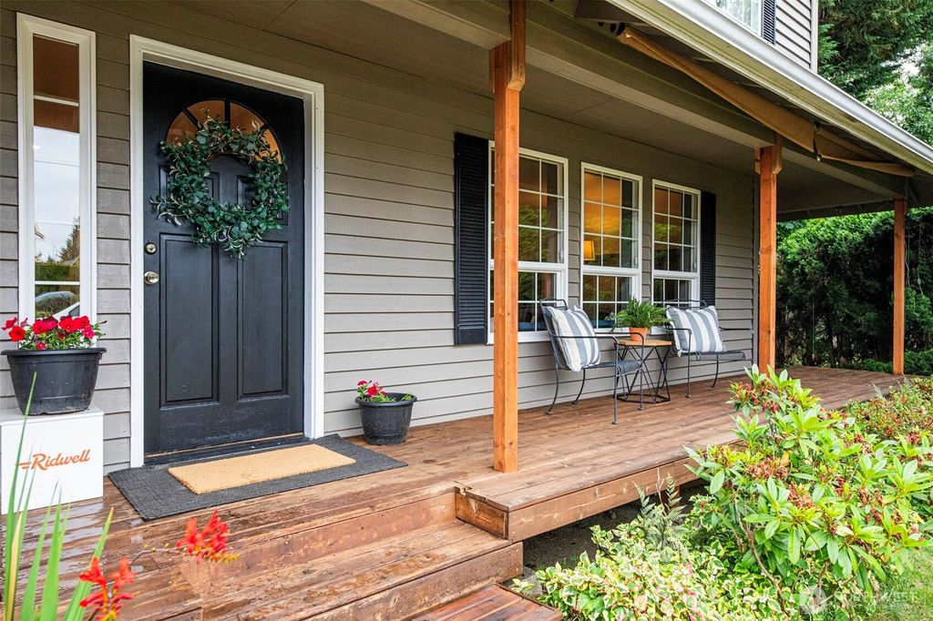 Photo of 3003 118th Drive NE, Lake Stevens, WA 98258 (MLS # 2403013)