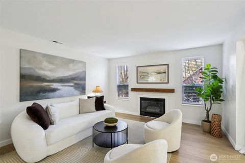 Photo of 3939 10th St SE St #B1, Puyallup, WA 98374 (MLS # 2455387)