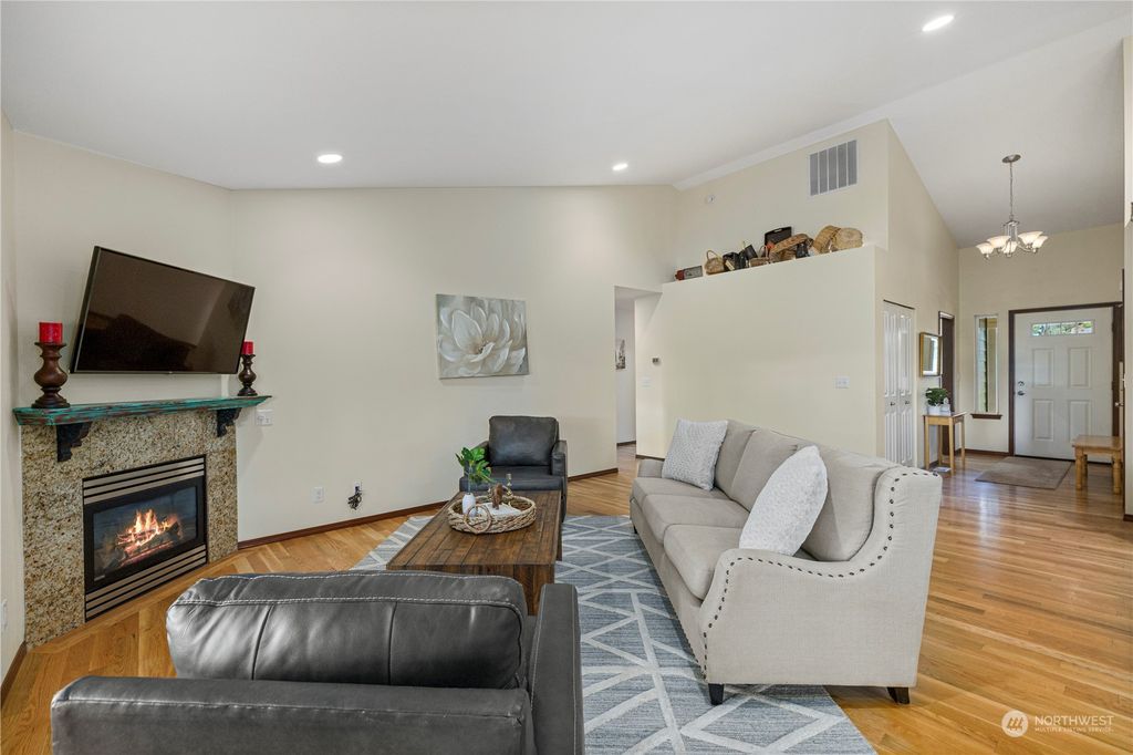 Photo of 1088 Johnson Street SE, Monroe, WA 98272 (MLS # 2320473)