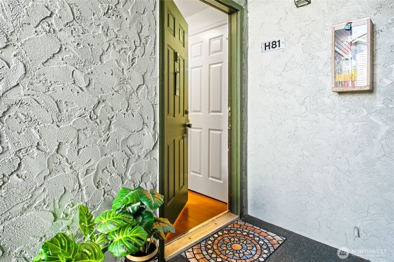1872 S Central Place H-81