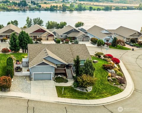 Photo of 2840 Akamai Way, East Wenatchee, WA 98802 (MLS # 2440459)