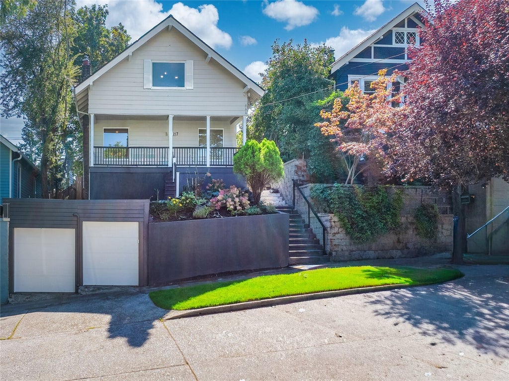 Photo of 317 NE 58th Street, Seattle, WA 98105 (MLS # 2589320)