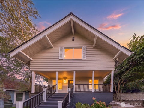 Photo of 317 NE 58th Street, Seattle, WA 98105 (MLS # 2589320)