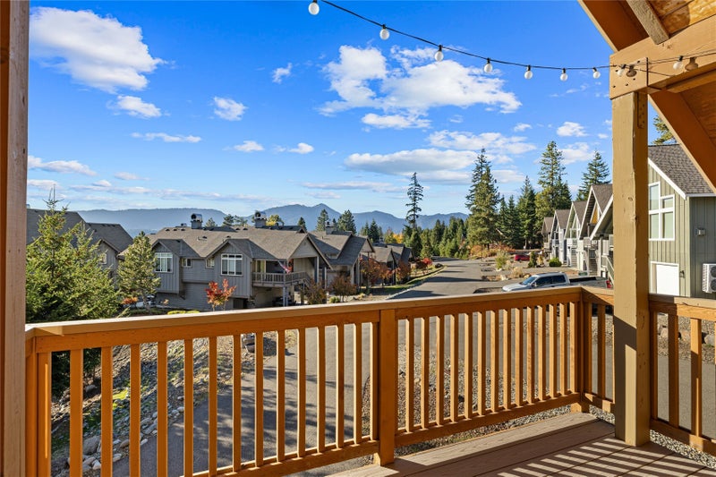 130 Flagstone Lane