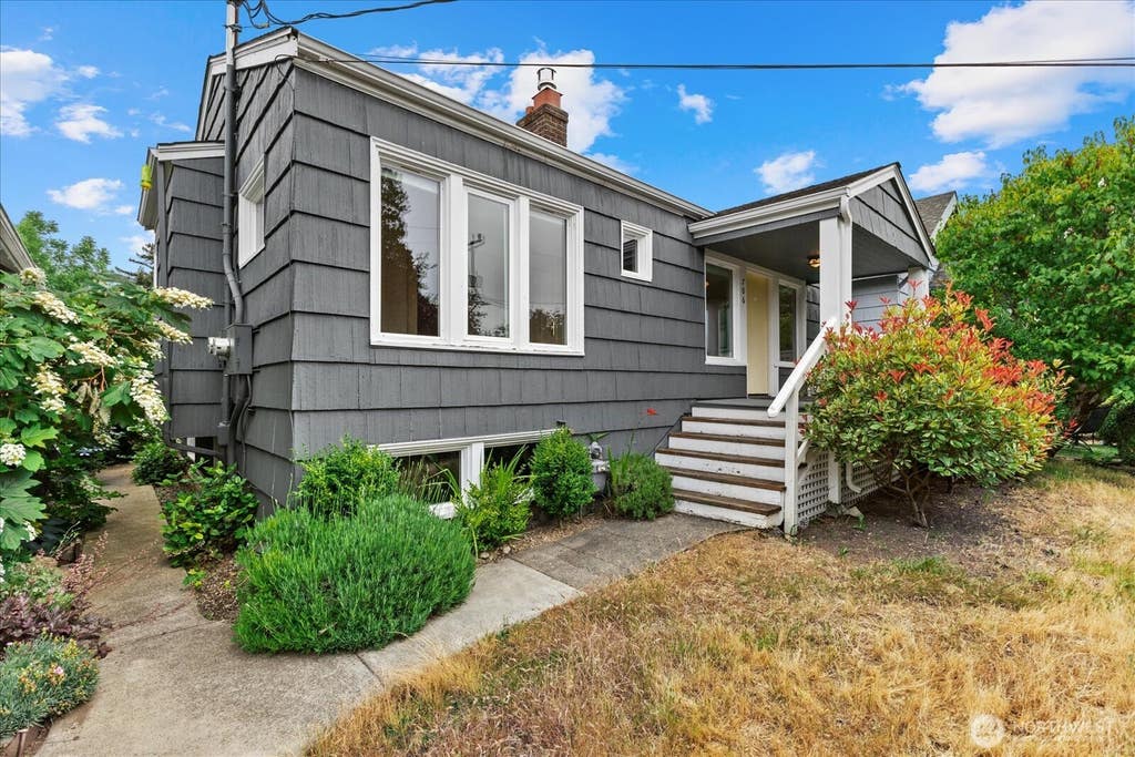Photo of 706 N 78th Street, Seattle, WA 98103 (MLS # 2547774)