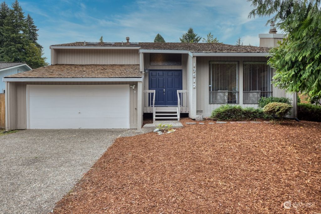 Photo of 17512 155th Avenue SE, Renton, WA 98058 (MLS # 2140875)