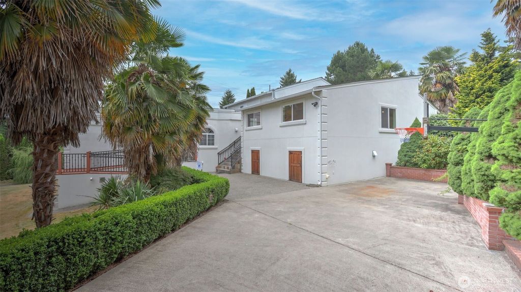 Photo of Bellevue, WA 98005 (MLS # 2352628)