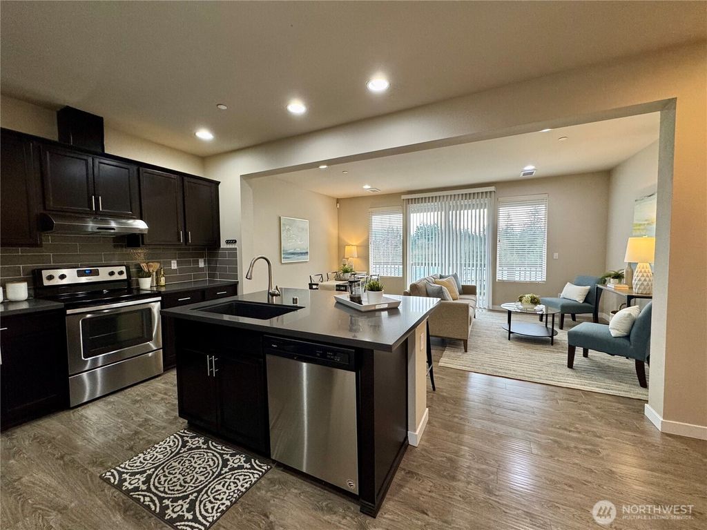 Photo of 7921 20th Avenue SE, Everett, WA 98203 (MLS # 2463226)