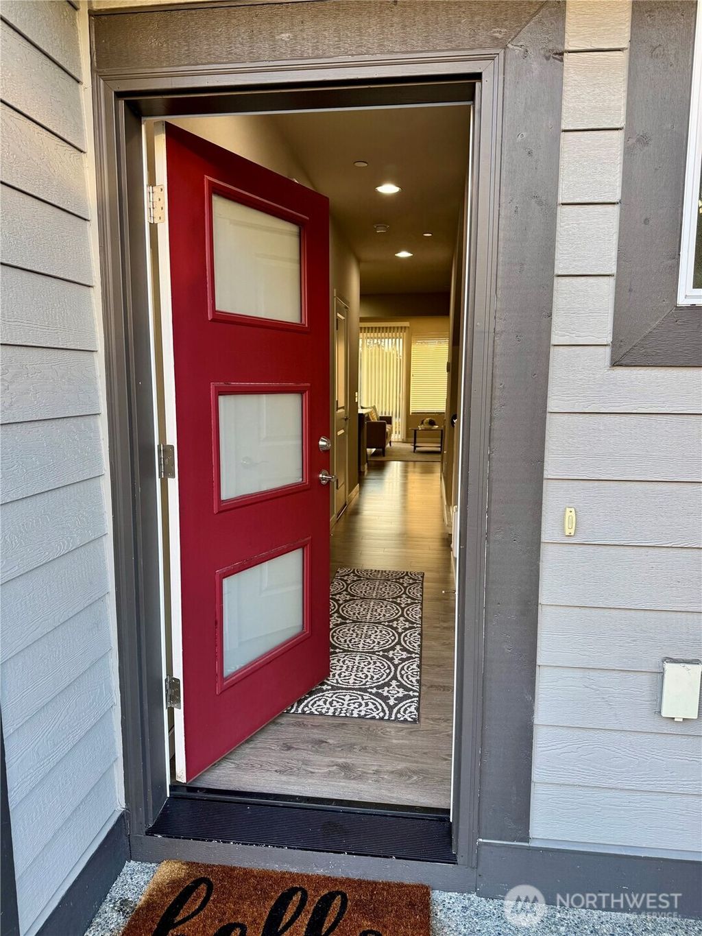 Photo of 7921 20th Avenue SE, Everett, WA 98203 (MLS # 2463226)