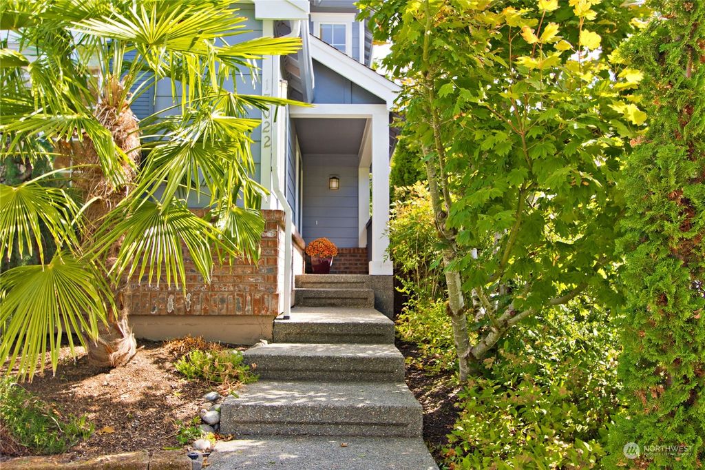 Photo of 17022 164th Way SE, Renton, WA 98058 (MLS # 2158262)