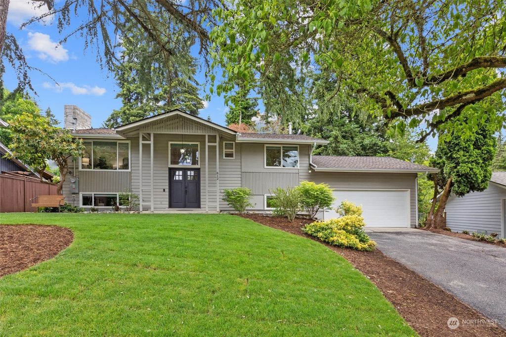 Photo of 612 153rd Avenue NE, Bellevue, WA 98007 (MLS # 2252017)