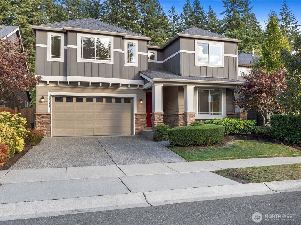 Photo of 16429 54th Avenue W, Lynnwood, WA 98037 (MLS # 2439000)