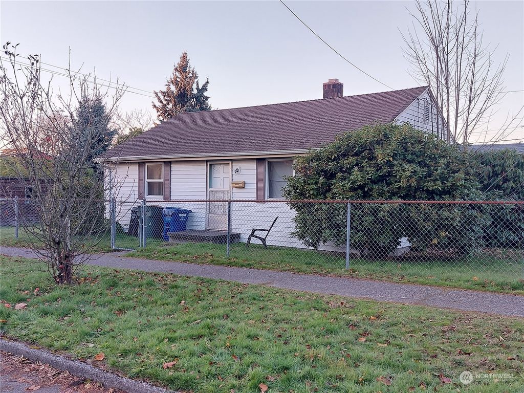 Photo of 8157 17th Avenue SW, Seattle, WA 98106 (MLS # 2221649)