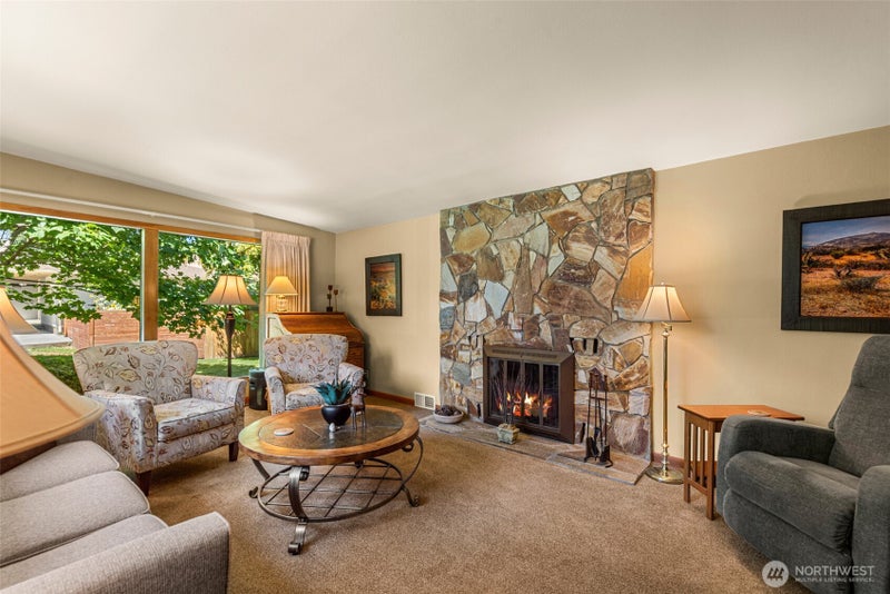 1204 Madison