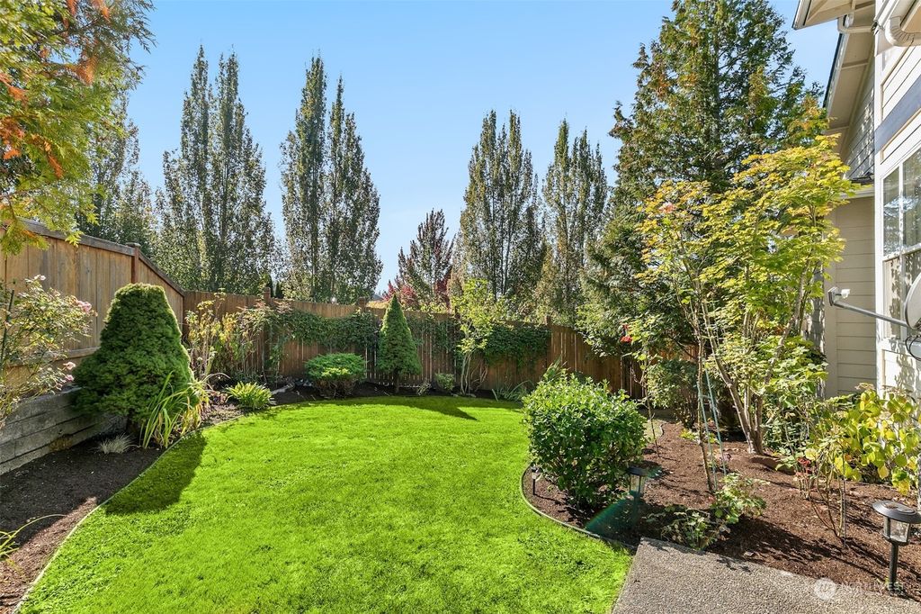 Photo of 23905 SE 7th Lane, Sammamish, WA 98074 (MLS # 2002105)