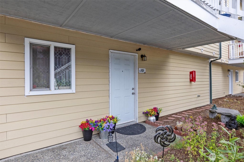 Photo of 8823 Holly Drive #L101, Everett, WA 98208 (MLS # 2571550)