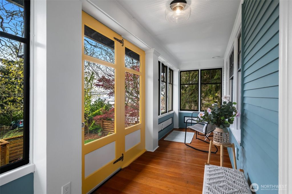 Photo of 3258 14th Avenue W, Seattle, WA 98119 (MLS # 2502062)