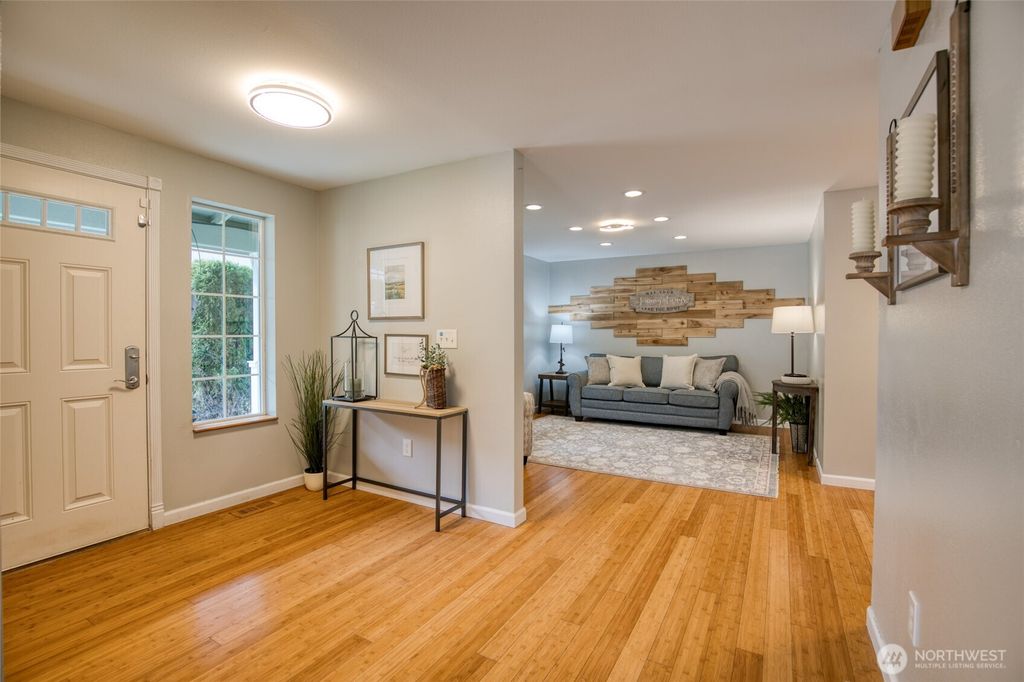 Photo of 828 Ocean Avenue, Cosmopolis, WA 98595 (MLS # 2489028)