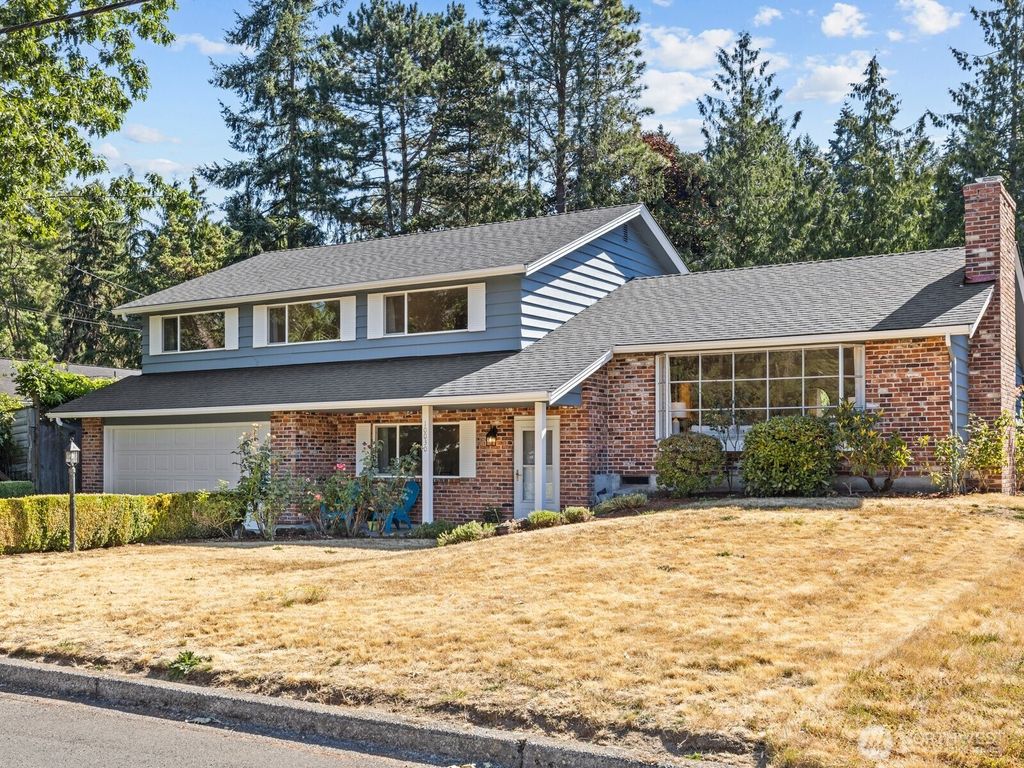 Photo of 10030 44th Avenue NE, Seattle, WA 98125 (MLS # 2410098)