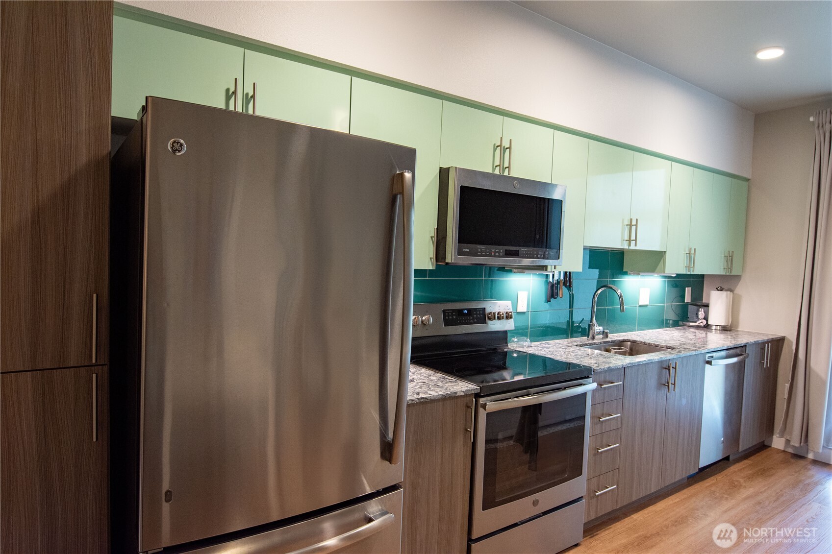 1085 103rd Avenue NE 406