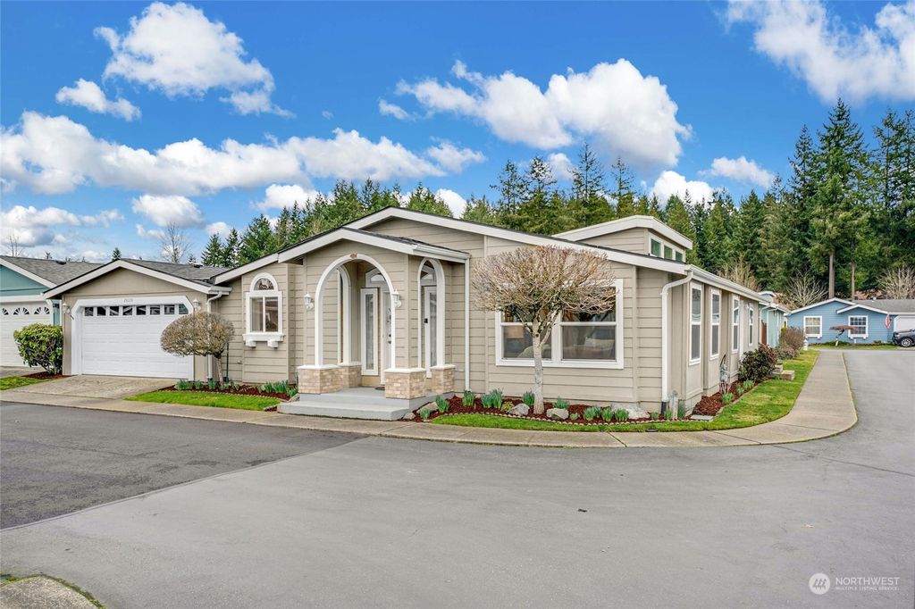 Photo of 24070 223rd Lane SE, Maple Valley, WA 98038 (MLS # 2191046)