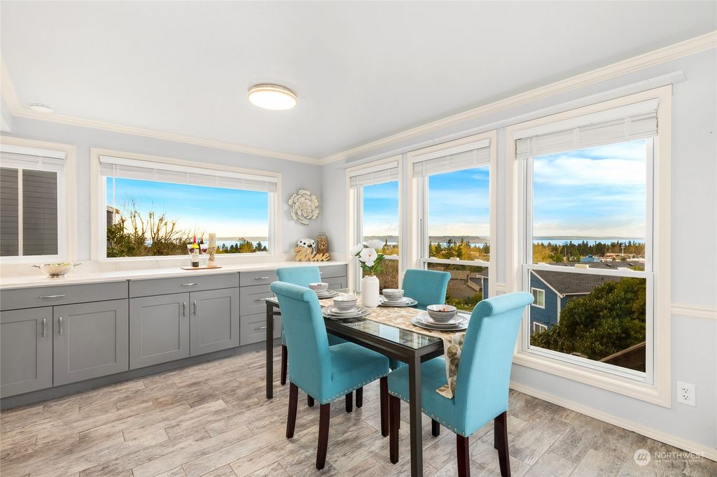 Photo of 2306 S 278th Court, Federal Way, WA 98003 (MLS # 2216213)