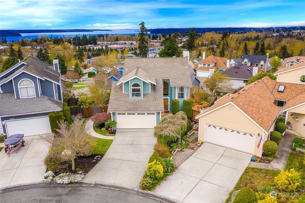 Photo of 2306 S 278th Court, Federal Way, WA 98003 (MLS # 2216213)