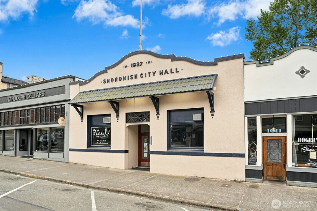 Photo of 1009 1st Street, Snohomish, WA 98290 (MLS # 2529645)