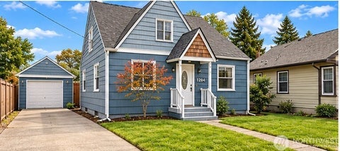 Photo of 1204 4th Avenue SE, Puyallup, WA 98372 (MLS # 2596661)