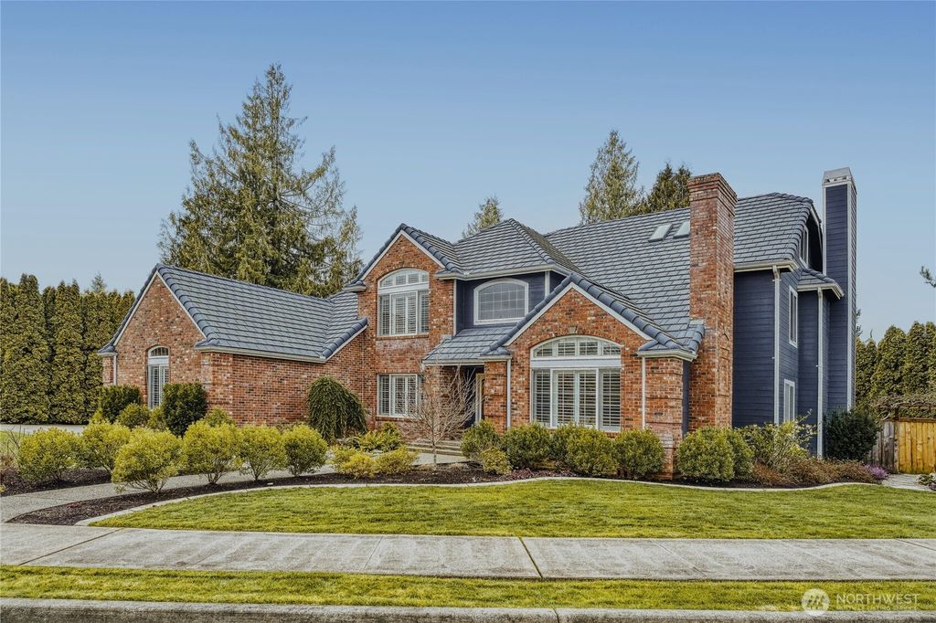 Photo of 3102 17th Street Pl SE, Puyallup, WA 98374 (MLS # 2467878)