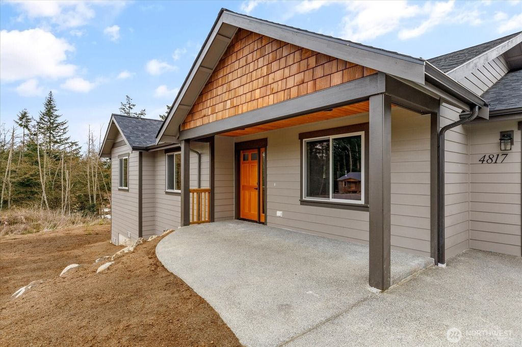 Photo of 4817 Lawrence Avenue, Freeland, WA 98249 (MLS # 2491136)