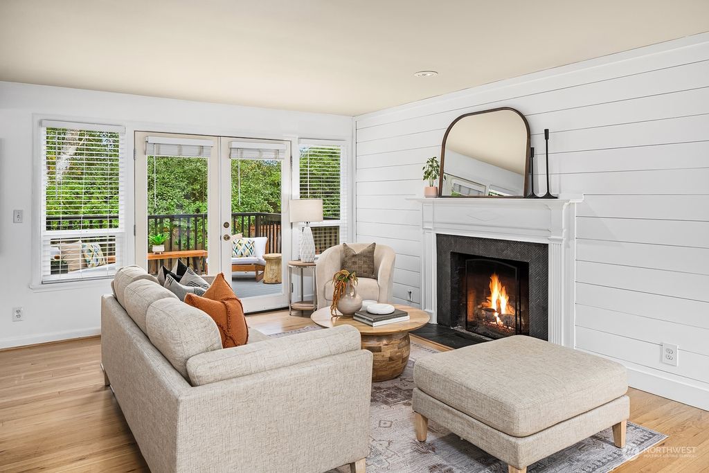 Photo of 8251 40th Avenue NE, Seattle, WA 98115 (MLS # 2292661)