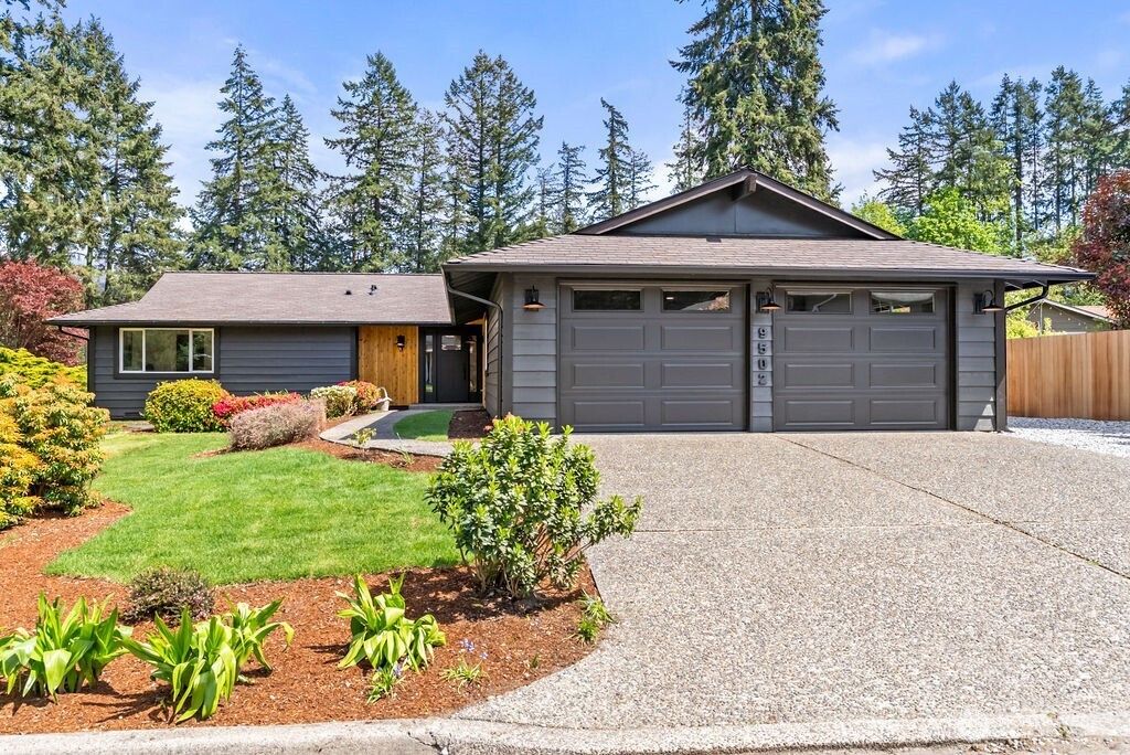 Photo of 9502 127th Place SE, Renton, WA 98056 (MLS # 2368992)