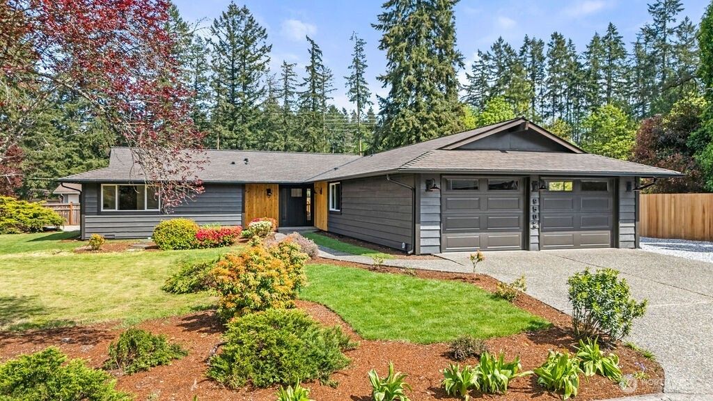 Photo of 9502 127th Place SE, Renton, WA 98056 (MLS # 2368992)