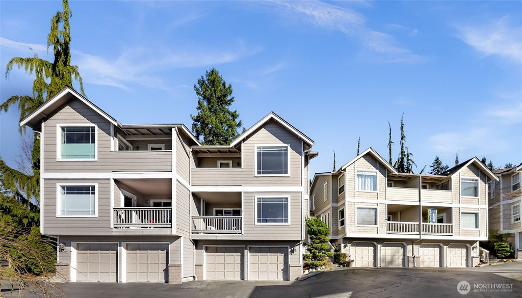 Photo of 11302 Ohde Circle #13, Kirkland, WA 98033 (MLS # 2469206)