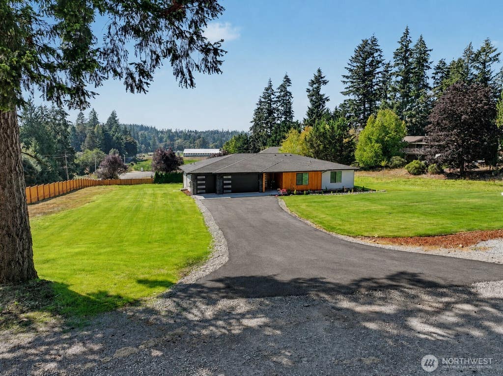 Photo of 38383 238th Avenue SE, Enumclaw, WA 98022 (MLS # 2537191)