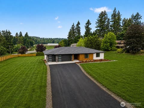 Photo of 38383 238th Avenue SE, Enumclaw, WA 98022 (MLS # 2537191)