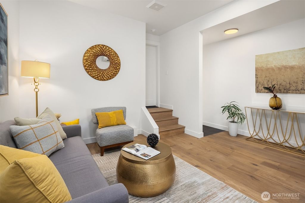Photo of 13546 39th Avenue NE #B, Seattle, WA 98125 (MLS # 2434333)