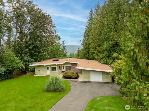 Photo of 5319 231st Avenue SE, Issaquah, WA 98029 (MLS # 2580929)