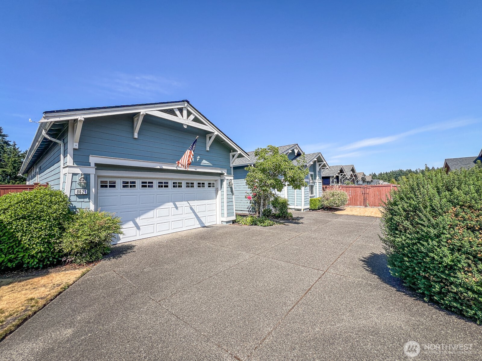 8621 Bainbridge Loop NE